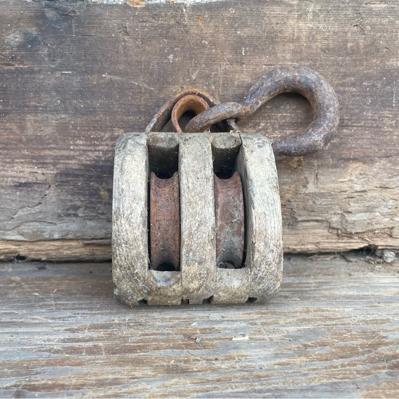 Very Vintage Rustic Wood Iron Block & Tackle Pulley Primitive - Picture 2 of 13